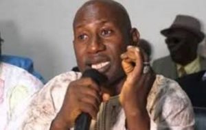 ​La contradiction en personne !