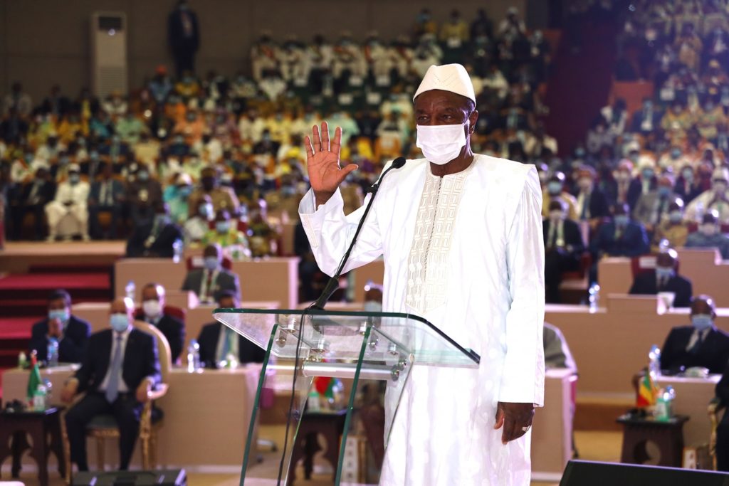 Passation et contrôle des marchés publics: Alpha Condé modifie la loi 028 par ordonnance