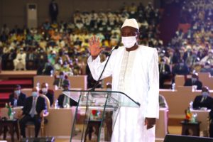 Passation et contrôle des marchés publics: Alpha Condé modifie la loi 028 par ordonnance