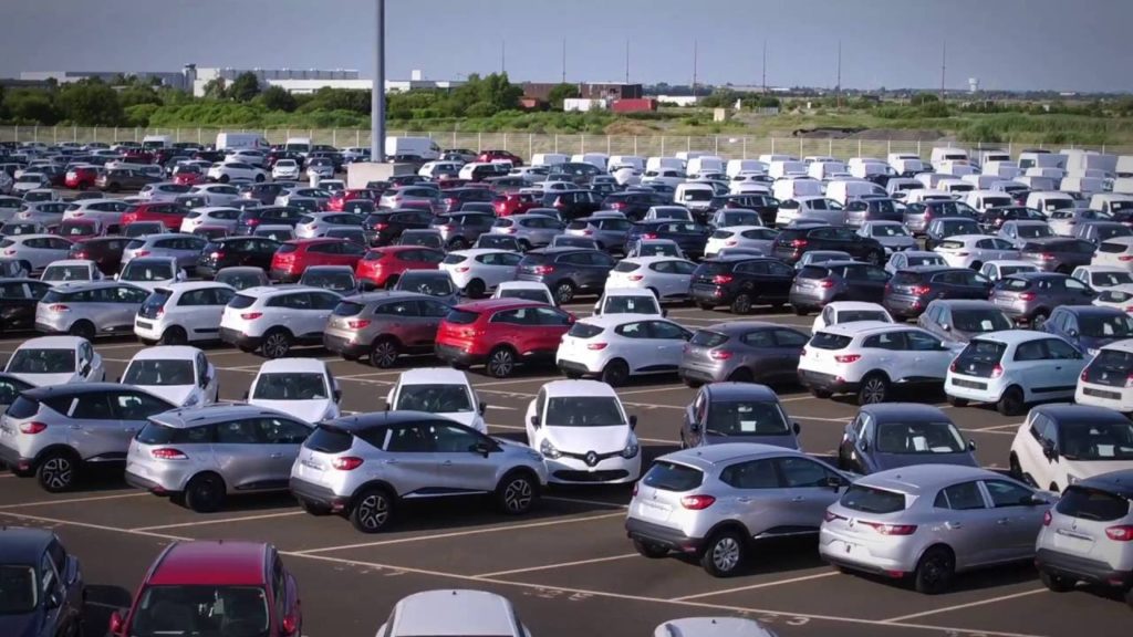 Urgent-Alpha Condé pousse l’âge limite des véhicules à l’importation de 8 à 13 ans