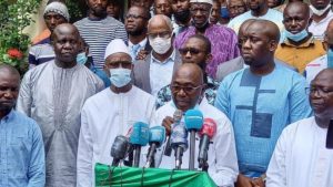 Hausse du prix du carburant: le FNDC révèle et dénonce "un document confidentiel" du gouvernement