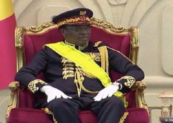 Tchad/Mort d’Idriss Déby : un conseil militaire prend le pouvoir et promulgue une charte de transition