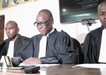 Duel Charles Wright-Balla Samoura ou la justice à l'épreuve: l'ordre des avocats prend position