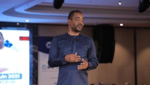 Tibou Kamara au secours d’Alpha Condé: « le président de la République ne fait pas de fausses promesses »