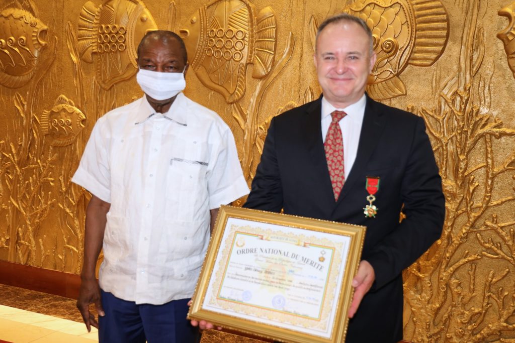 Tribune-Les discours incohérents d'Alpha Condé