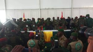 Première annonce des militaires: pas de sortie du territoire pour les anciens ministres et présidents d'Institutions