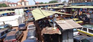 Gare routière de Bombéto: bailleurs et locataires de boutiques à couteaux tirés