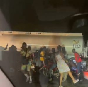 Explosion d'une citerne à essence en Sierra Léone: plus d'une centaine de morts (témoins)