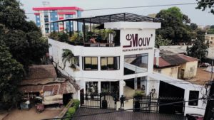 Dixinn: fermeture "brutale" du restaurant Le Mouv', clients et employés "chassés"