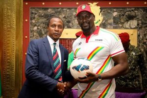 Palais Mohamed V: le Colonel Doumbouya renouvelle sa confiance à Thierno Mamadou Bah