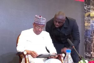 Ouverture du cadre de dialogue: "Je suis heureux d'être avec vous..." (Premier ministre)