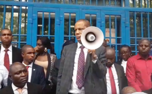 Les employés des banques en colère: Si nous ne nous mobilisons pas ils vont fermer le reste des banques...’’ (Abdoulaye Sow)