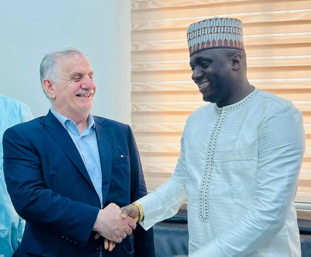 Gestion des déchets : le PDG du groupe ALBAYRAK reçu par le ministre Mory Condé