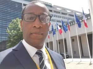 Virement de 76 mille £ par le DG de la CNSS: "C'est une faute professionnelle grave" (Economiste)