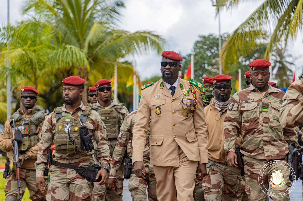 80 milliards, coût de la construction de la prytanée...