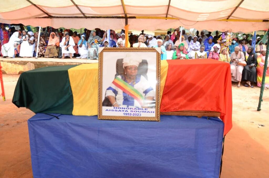 Hommage du bureau national des femmes de l’UFR