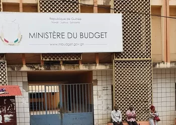 Min. de l'Economie, Finances et Budget: SG, cheffe cab, conseillers...le cabinet meublé (Décret)