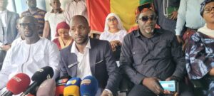 Silence, on fait du chantage à Bah Oury !