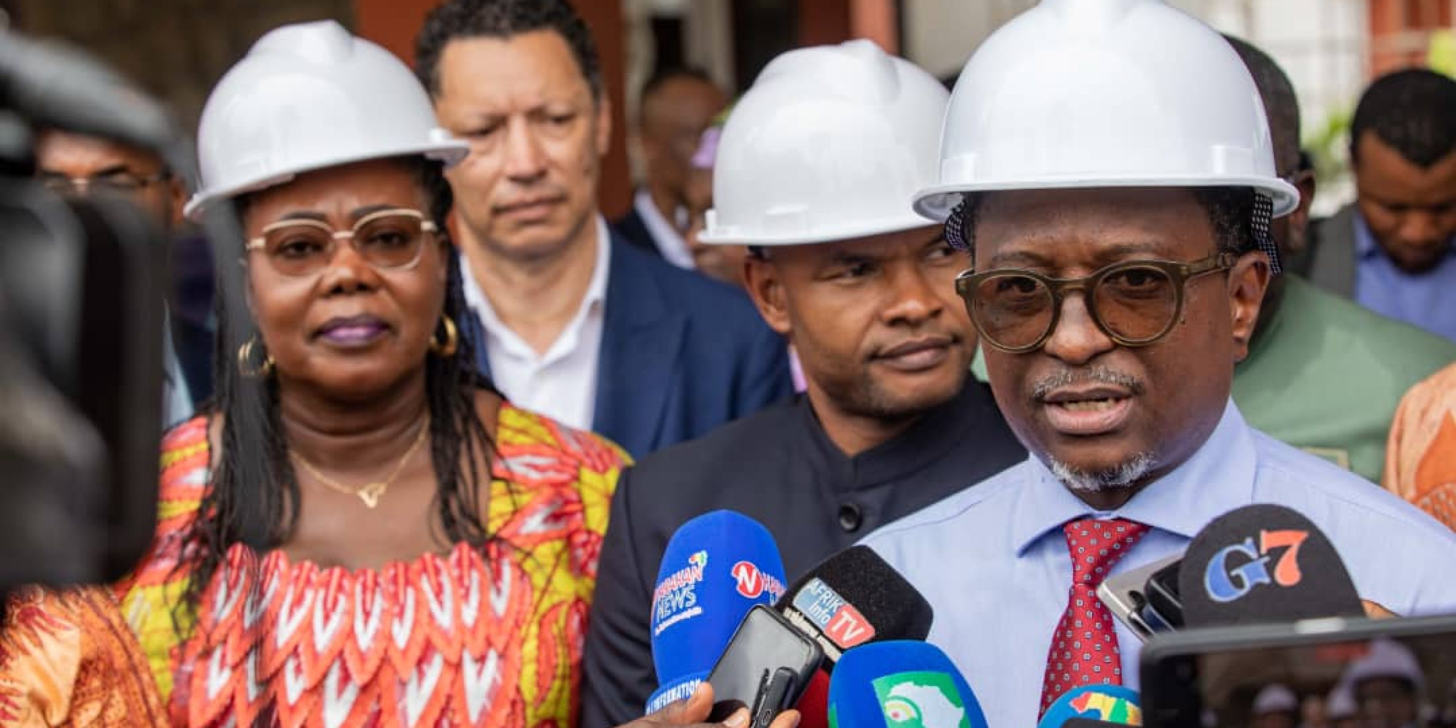 Enseignement supérieur : Alpha Bacar Barry et ses homologues visitent le chantier de la Cité des sciences