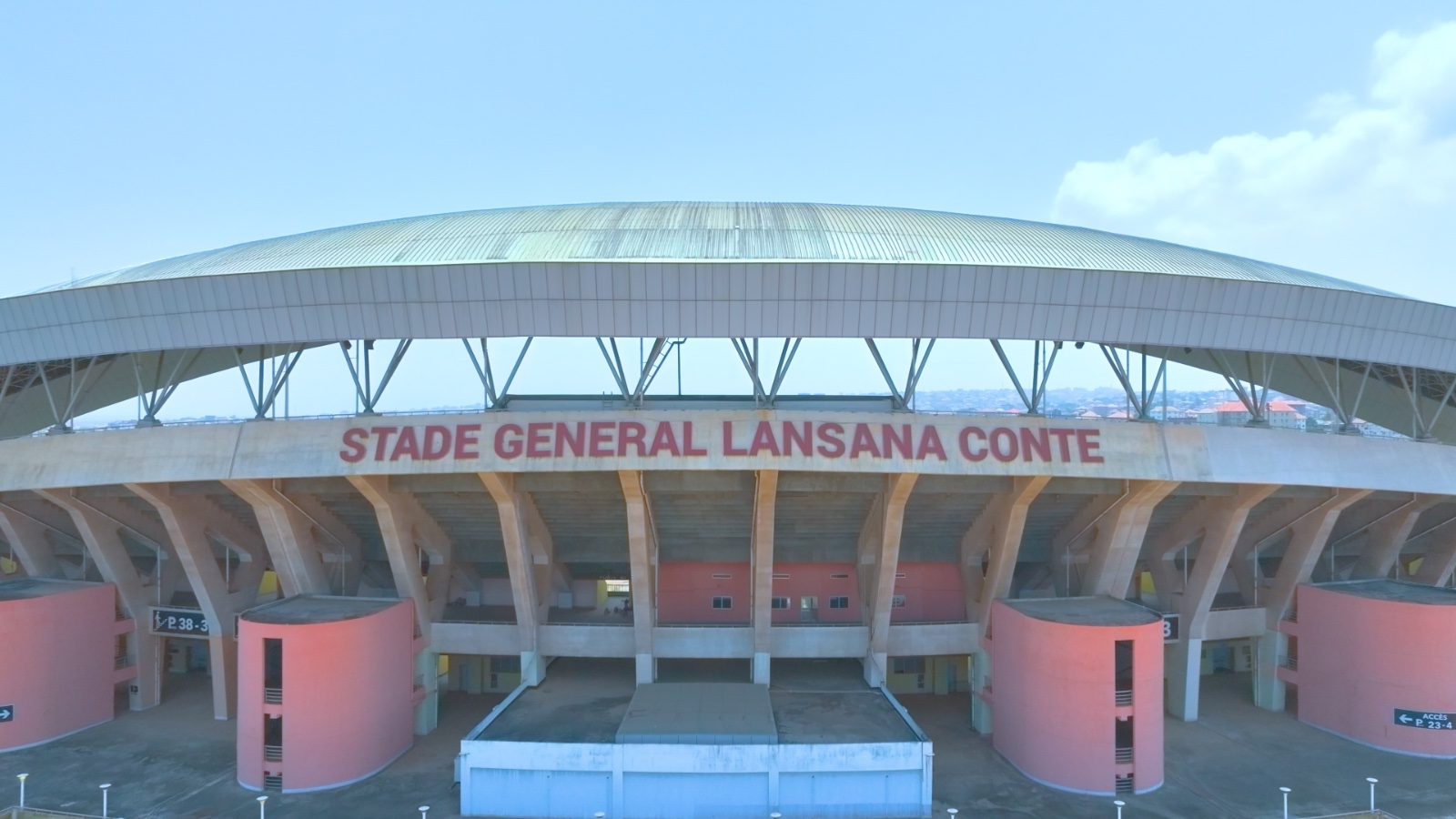 Rénovation du stade GLC de Nongo : "C’est un projet qui coûte plus de mille milliards GNF" (DG du stade) 