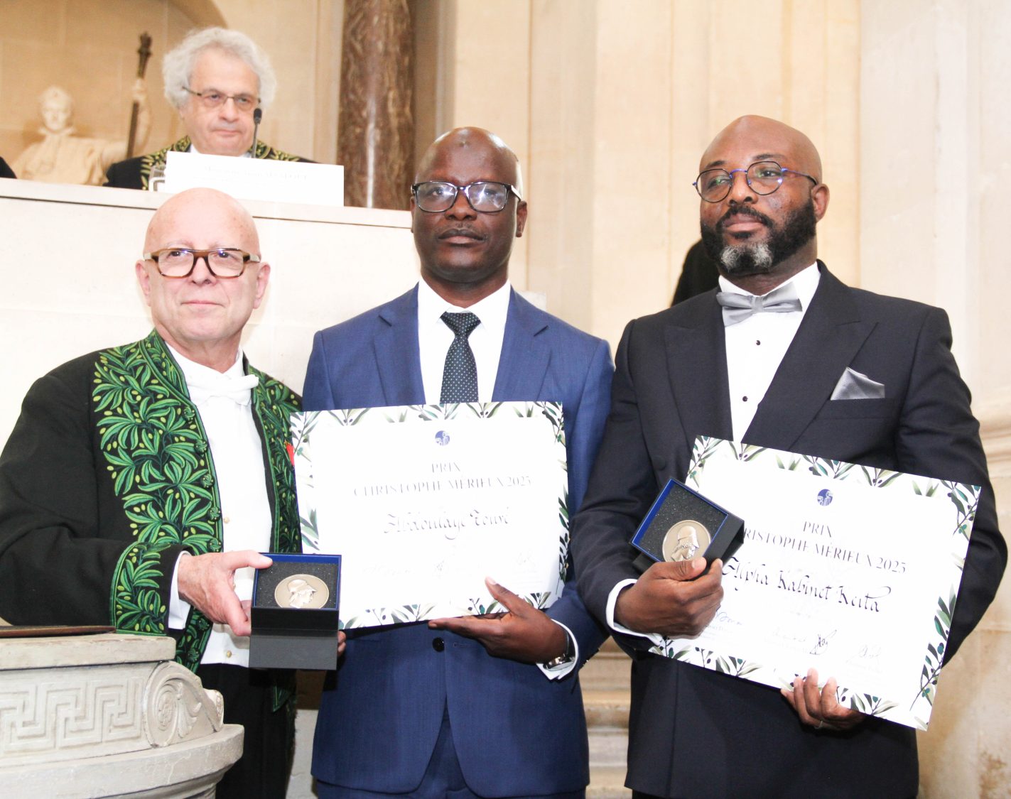 ABDOULAYE TOURÉ ET ALPHA KABINET KEITA RÉCOMPENSÉS PAR LA FONDATION CHRISTOPHE ET RODOLPHE MÉRIEUX POUR LEURS TRAVAUX SUR LES ZOONOSES ÉMERGENTES