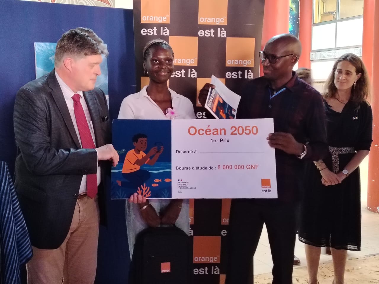 Journée mondiale de l'océan : cinq collégiens et lycéens récompensés pour leurs vidéos "Océan 2050" 