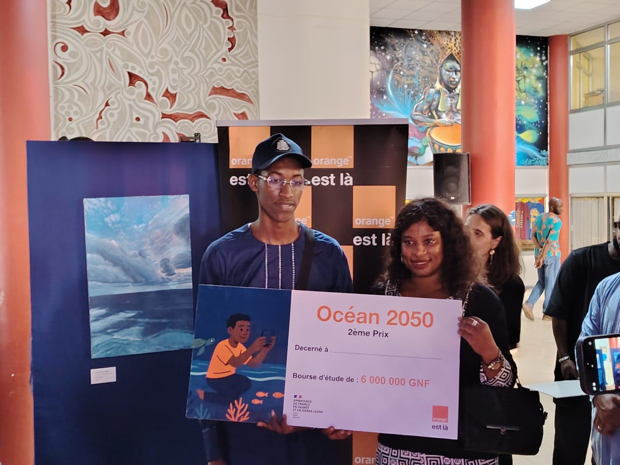 Journée mondiale de l'océan : cinq collégiens et lycéens récompensés pour leurs vidéos "Océan 2050" 