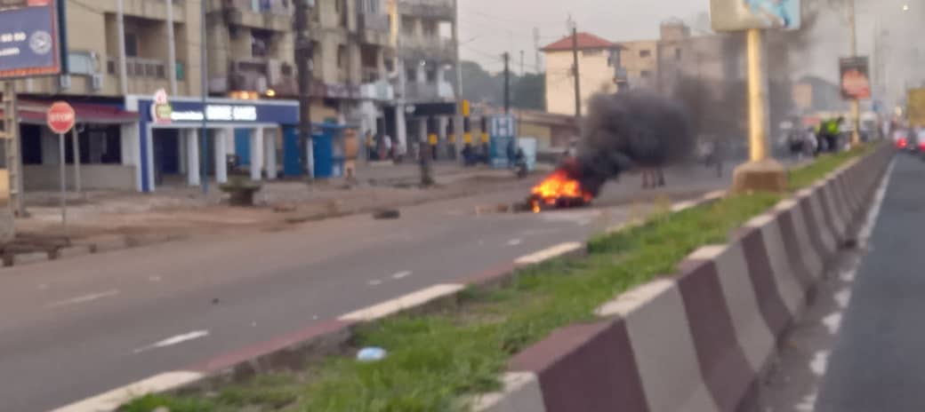 GBessia : des jeunes manifestent pour réclamer le retour de l’électricité