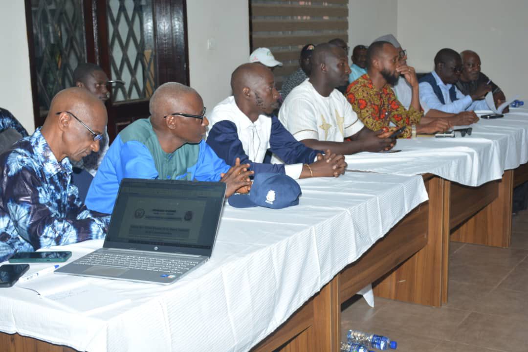 Kindia : à la clôture de ses travaux , la HAC observe une minute de silence à la mémoire du journaliste Daouda Taban Sylla