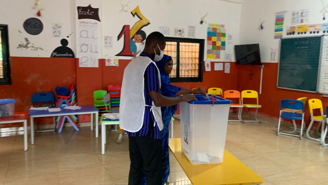 Référendum constitutionnel : forte affluence des électeurs à Nassouroulaye-Gbessia