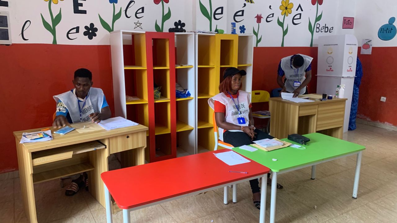 Référendum constitutionnel : forte affluence des électeurs à Nassouroulaye-Gbessia