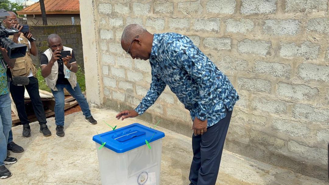 Scrutin référendaire : « C’est le début d’une autre ère politique… une nouvelle page s’ouvre à la Guinée », déclare le PM Amadou Oury Bah