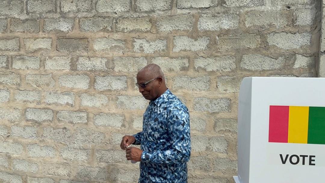 Scrutin référendaire : « C’est le début d’une autre ère politique… une nouvelle page s’ouvre à la Guinée », déclare le PM Amadou Oury Bah