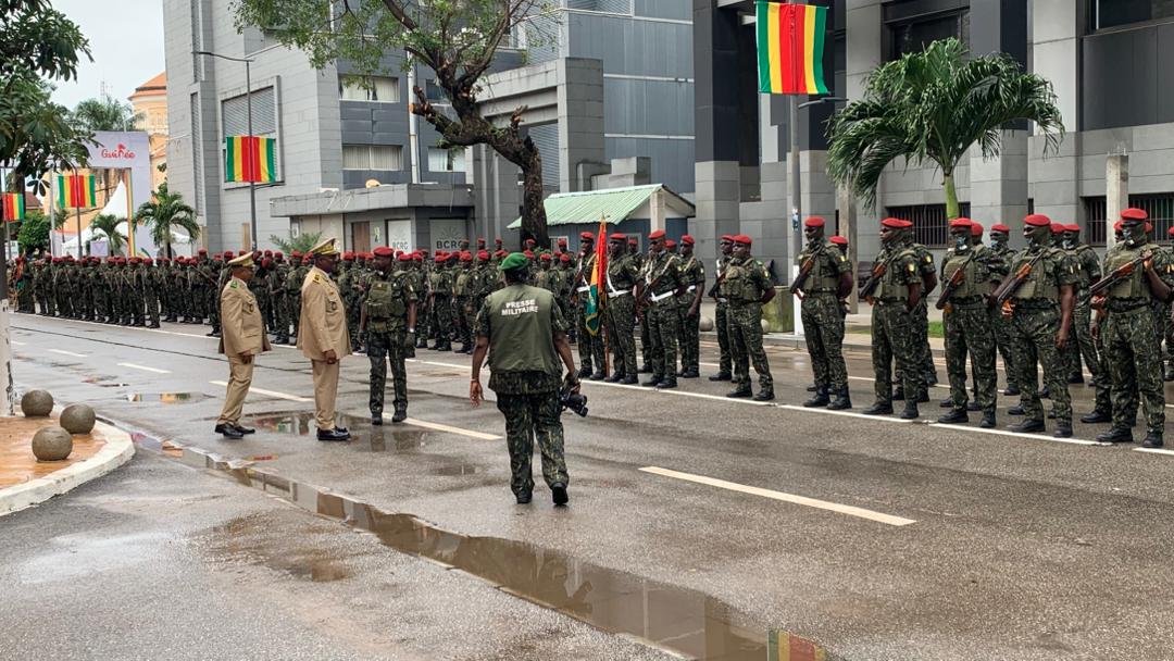 Indépendance Guinée, 67e anniversaire, Place des Martyrs, Kaloum, Mamadi Doumbouya, dépôt de gerbe, cérémonie officielle, CNT, Dansa Kourouma, Amadou Oury Bah, gouvernement guinéen, diplomates en Guinée, sécurité Conakry, forces spéciales, armée guinéenne, gendarmerie, police nationale, circulation Conakry, Black M, fête nationale Guinée 2025, commémoration martyrs