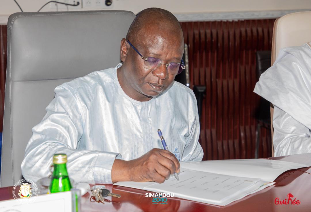 Mines/Mutualisation des infrastructures: signature d'un accord sur la route minière Dapilon Line