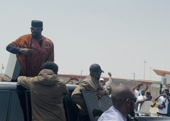 Aéroport AST : le Président Mamadi Doumbouya regagne Conakry
