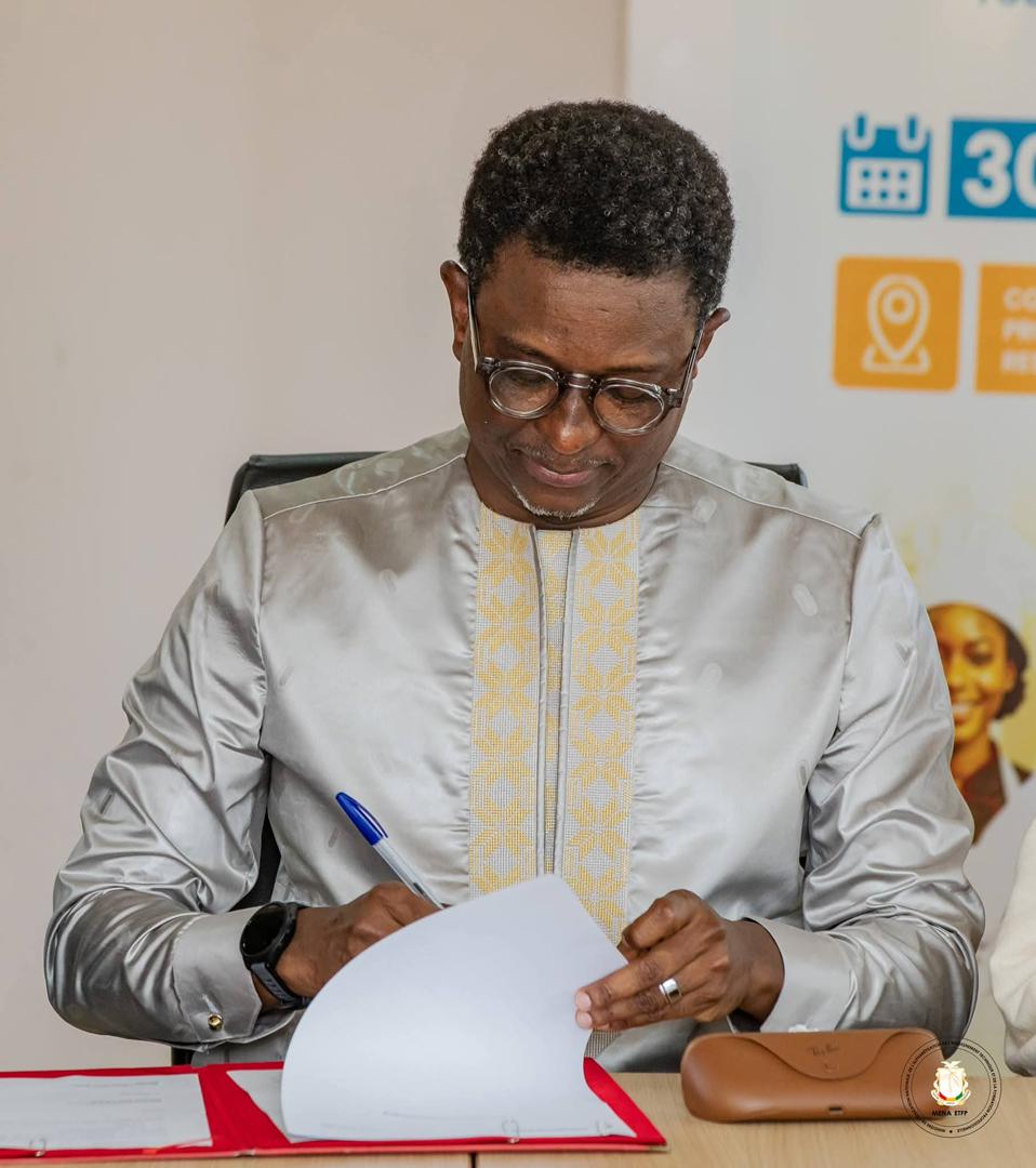 Le ministre de l’Éducation nationale, de l’Enseignement technique et de la Formation professionnelle, Alpha Bacar Barry,