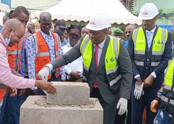 MEDD : le ministre Fassou Théa lance les travaux de construction d’un immeuble R+3