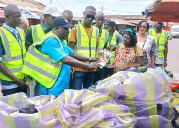 Gbessia : L&rsquo;ANASP et ses partenaires lancent la campagne de sensibilisation « porte-à-porte » contre l&rsquo;insalubrité