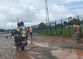 Kamsar : les usagers dénoncent la dégradation avancée de la route nationale et appellent à une intervention urgente