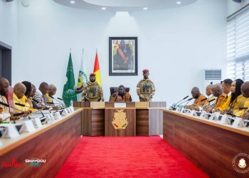 Cinq exigences faites aux ministres: Amadou Diouldé Diallo écrit au président Doumbouya