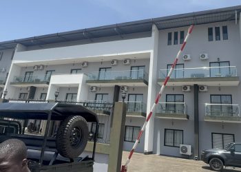 Guinée: une Maison des combattants et un hôtel militaire inaugurés à Kaloum